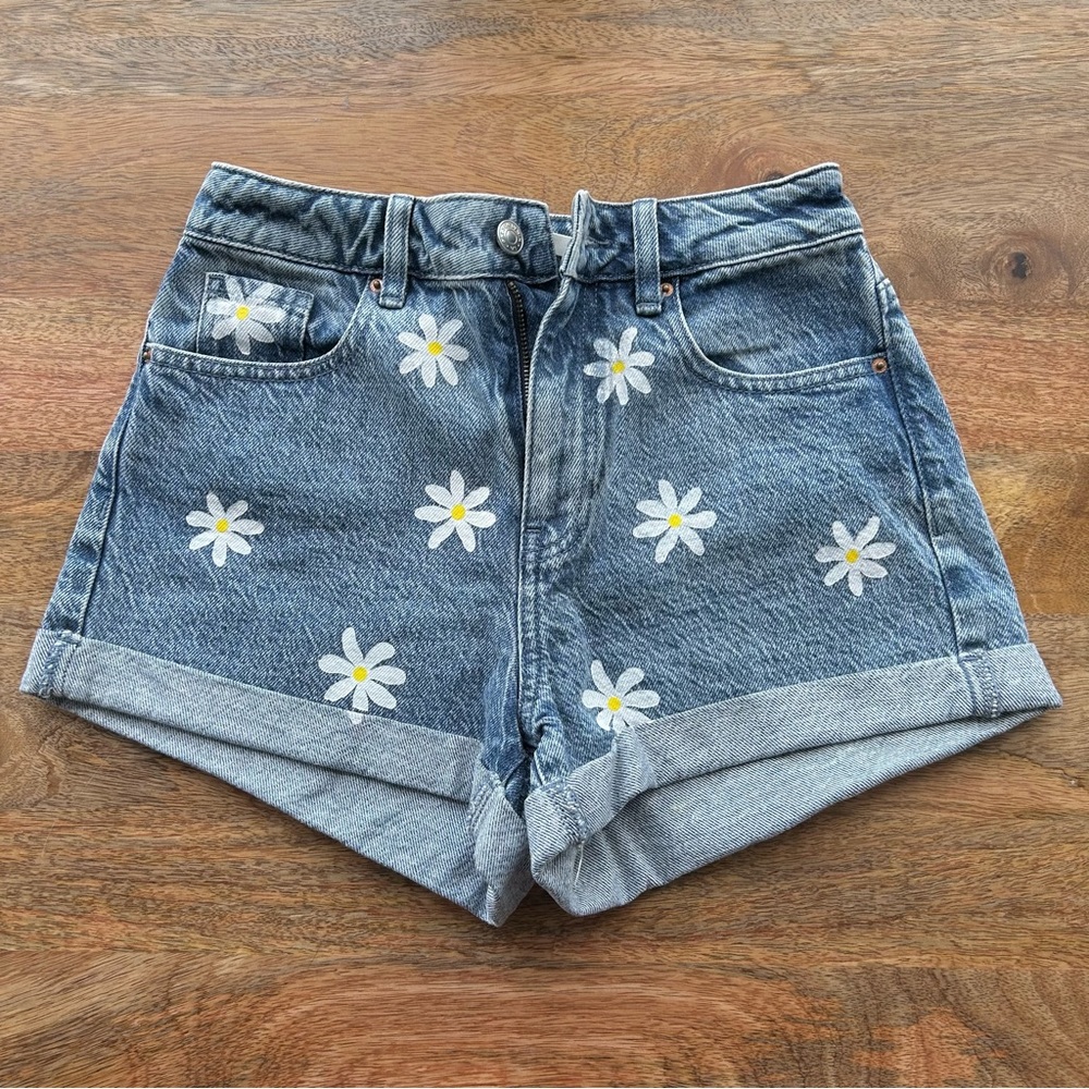 PacSun Daisy Light Blue Mom Shorts